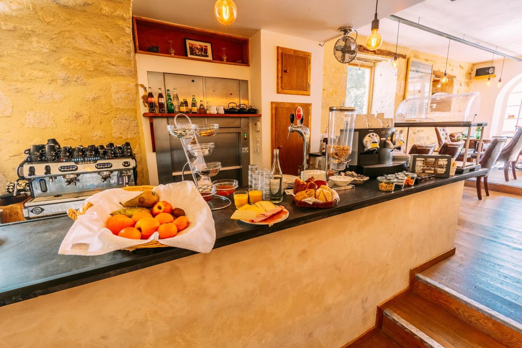 Les Trois Lys Hotel คอนโดม ภายนอก รูปภาพ
